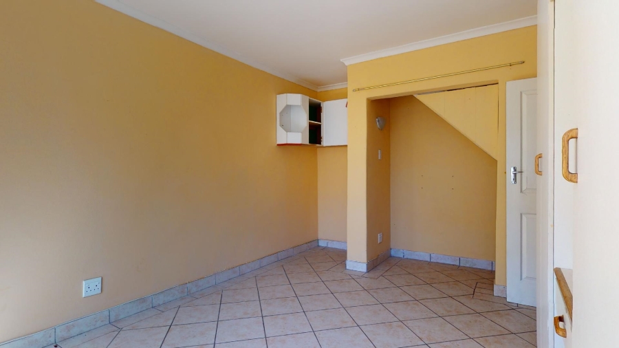 6 Bedroom Property for Sale in North End Eastern Cape
